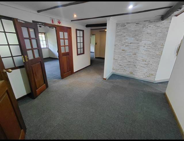 282M² OFFICE FOR SALE IN RANDJESPARK